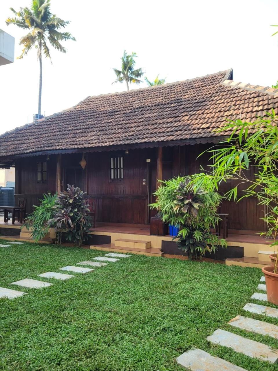 Cherai Beach Palace 외부 사진
